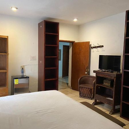 Meson Don Quijote Apartment Ajijic Bagian luar foto