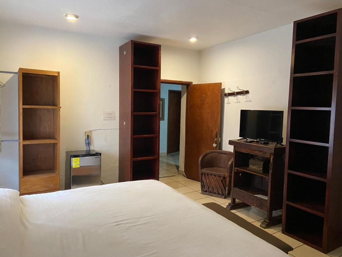 Meson Don Quijote Apartment Ajijic Bagian luar foto