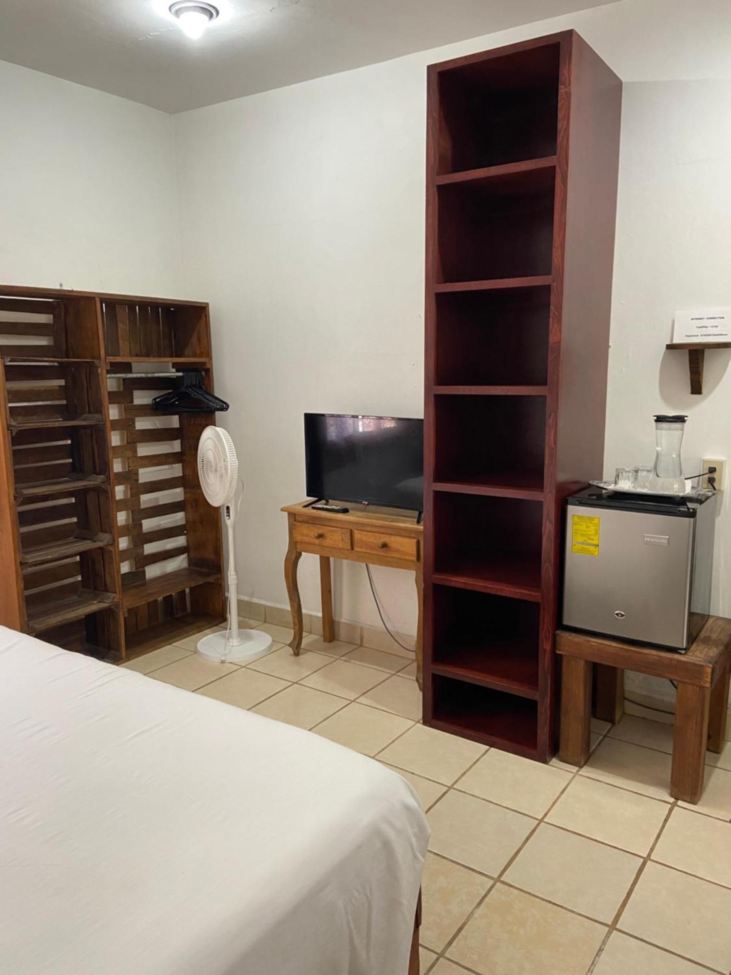Meson Don Quijote Apartment Ajijic Bagian luar foto